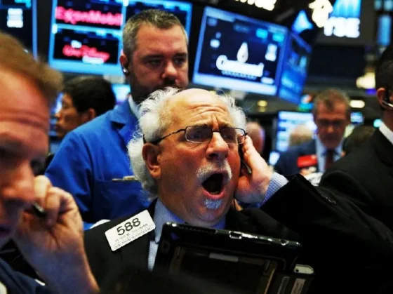 El riesgo país volvió a superar los 500 puntos y las acciones argentinas cayeron hasta 4%