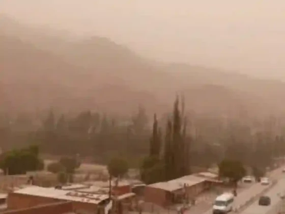 Continúa el alerta por viento zonda en los valles Calchaquíes y de Lerma