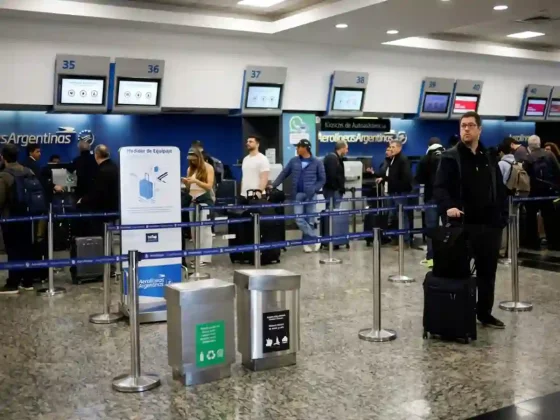 Paro de ATE en 27 aeropuertos: El Gobierno exigió un 75% de servicios mínimos para garantizar la operatividad