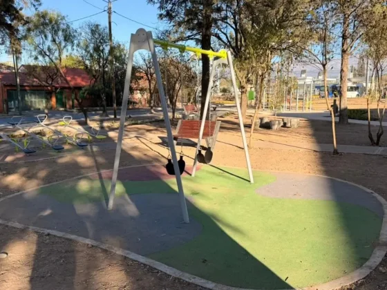 Renovación total: vecinos de zona sur ya disfrutan de la plaza Cabo Dennis Ruiz