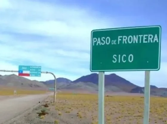 Paso de Sico reabrió y vuelve el tránsito hacia Chile