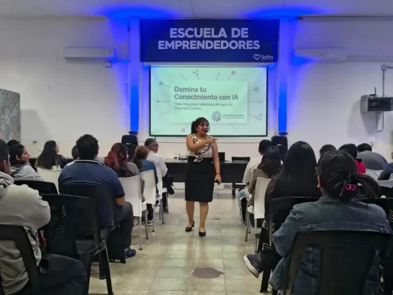 Exitosa capacitación de “NotebookLM para estudiantes”