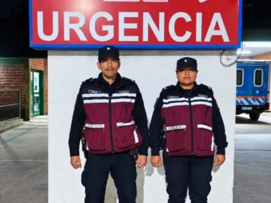 Policías auxiliaron a un bebé de 11 meses y lograron salvarle la vida en Salvador Mazza