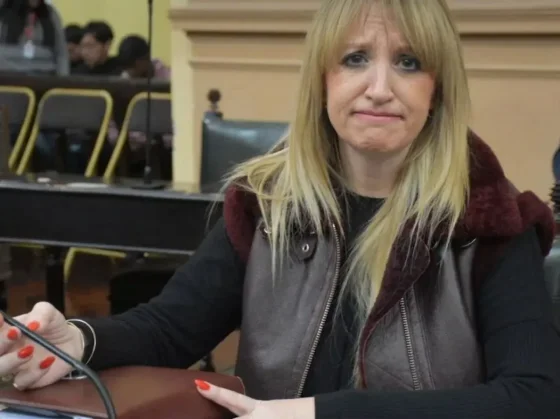 El verso de Cartuccia: amagar con la intendencia para arañar una banca en el Concejo