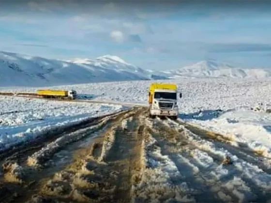 El frío y la nieve mantienen intransitables los pasos a Chile desde el Norte