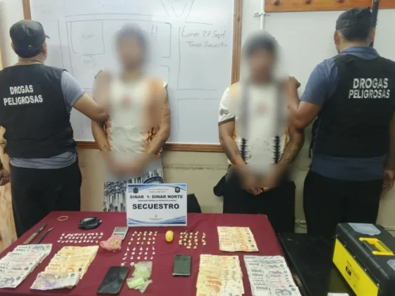 Allanaron una vivienda en Villa Asunción y detuvieron a dos hombres por presunta venta de drogas