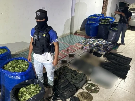 Detuvieron a tres hombres acusados de simular controles de seguridad para robar mercadería