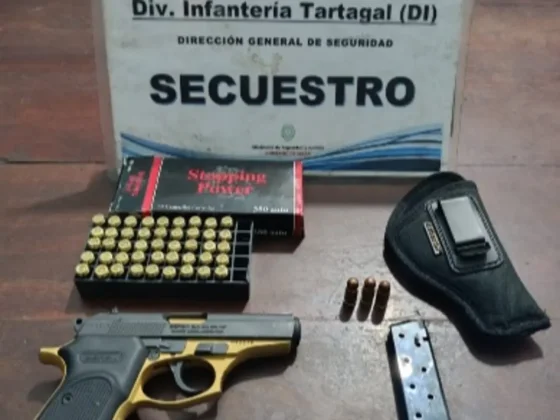 Detuvieron a un hombre de 28 años tras una agresión y secuestraron un arma de fuego y 45 cartuchos