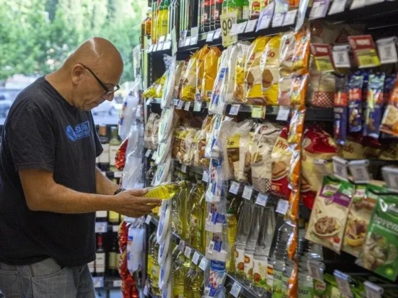 El gasto de las familias no repunta y las compras siguen debilitadas