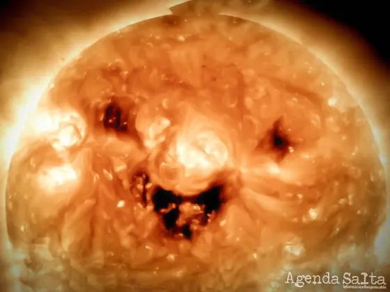 La NASA fotografió al sol “sonriendo” y se lo ve adorable: hubo una catarata de memes
