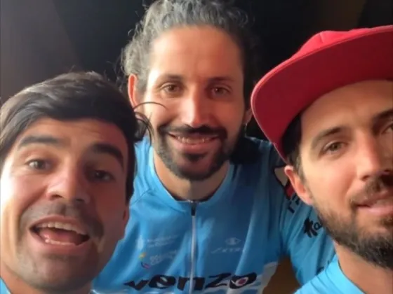 Tres cordobeses llegaron en bicicleta a Qatar para alentar a la Selección argentina