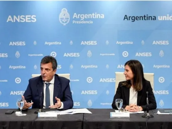 Sergio Massa anunció un aumento del 15,6% para diciembre y un nuevo bono