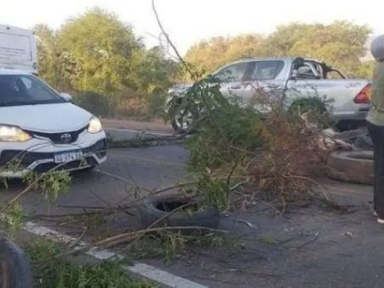 TARTAGAL: Llevan varios días sin agua y decidieron contar la ruta 34