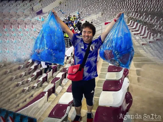 “Atarimae”, la palabra que explica la costumbre de los hinchas japoneses de recoger la basura