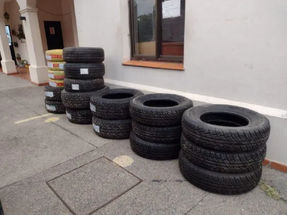 Secuestraron un cargamento de neumáticos que estaba por entrar de forma ilegal a  la ciudad