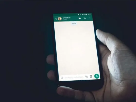 WhatsApp en Navidad: cómo reenviar el mismo saludo sin que se note