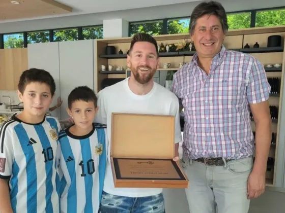 Lionel Messi fue declarado ciudadano ilustre de Funes y sorprendió con un pedido de disculpas a los vecinos