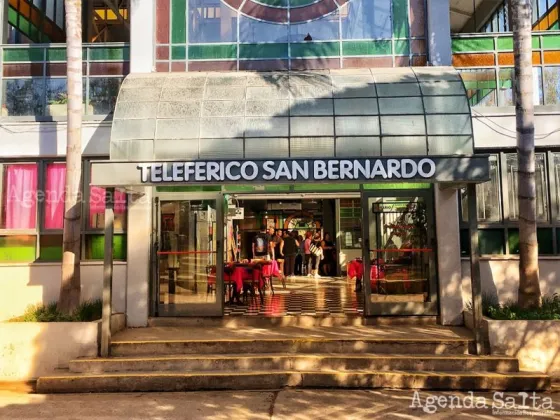 Ambos delincuentes fueron detenidos en el teleferico, en cercanías de donde sucedió el robo.